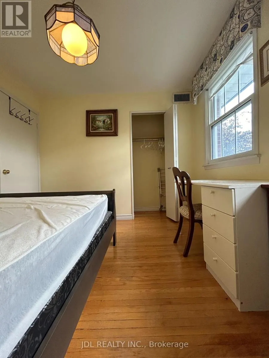 GOOD BEDROOM 2ND FLOOR - 3 BUTTERFIELD DR DRIVE