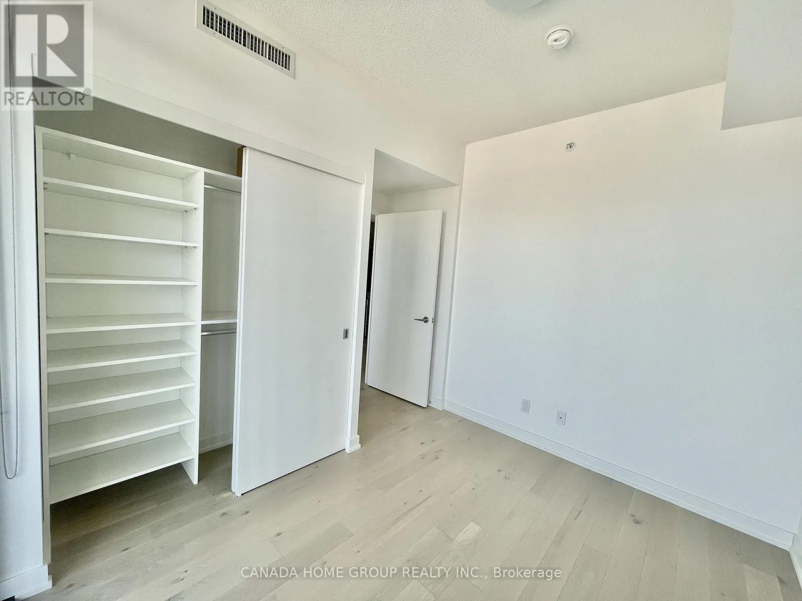 3201 - 25 RICHMOND STREET E