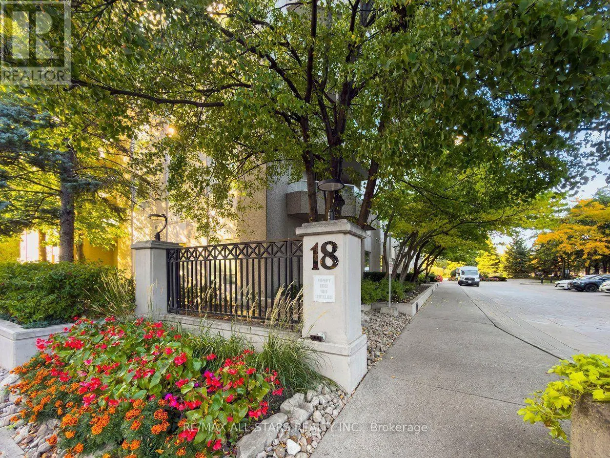1505 - 18 HILLCREST AVENUE