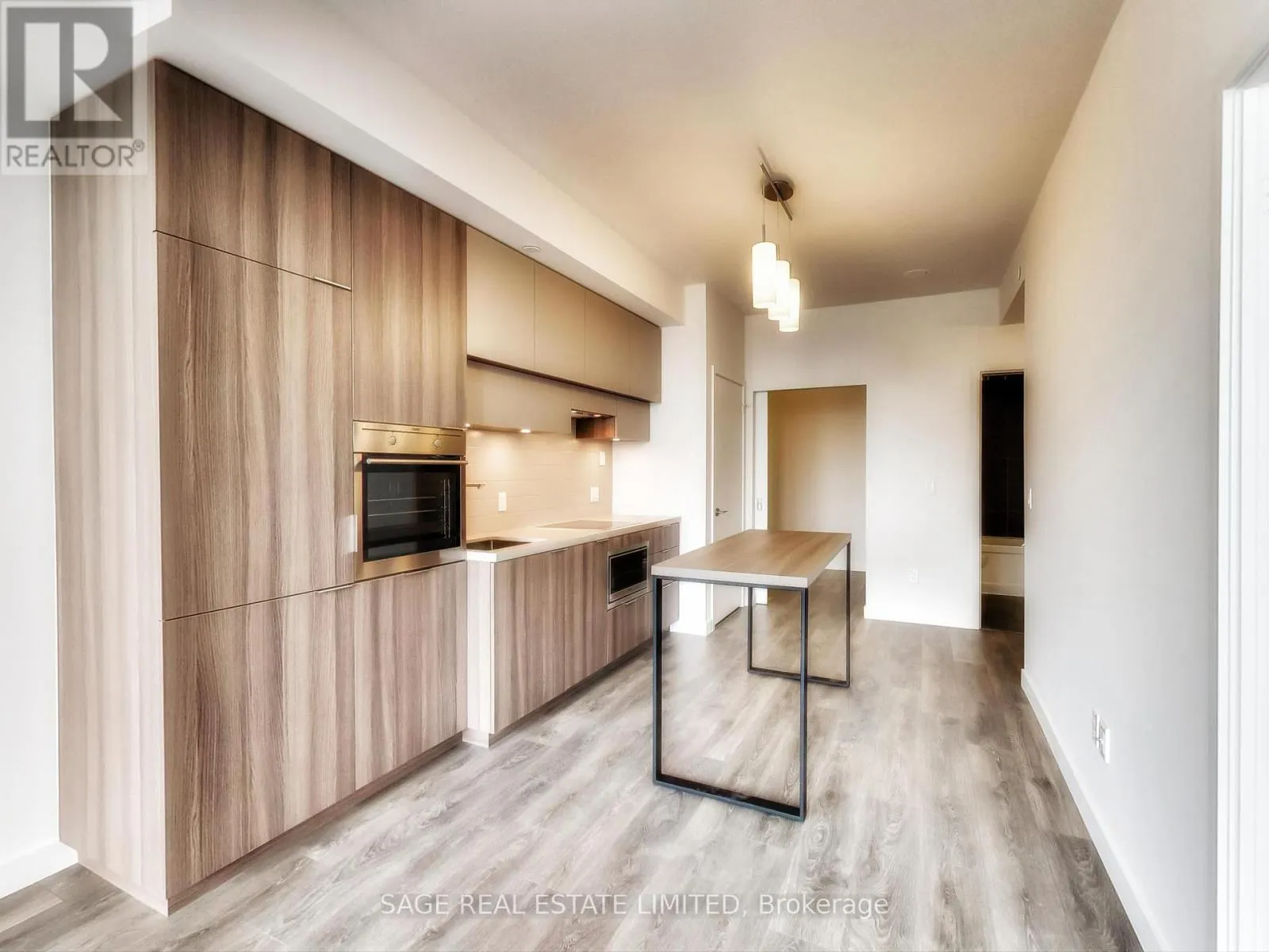 5012 - 8 EGLINTON AVENUE E