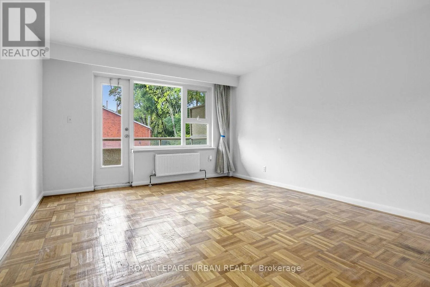 17 - 8 CORINTH GARDENS