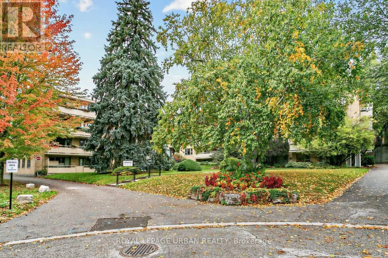 17 - 8 CORINTH GARDENS