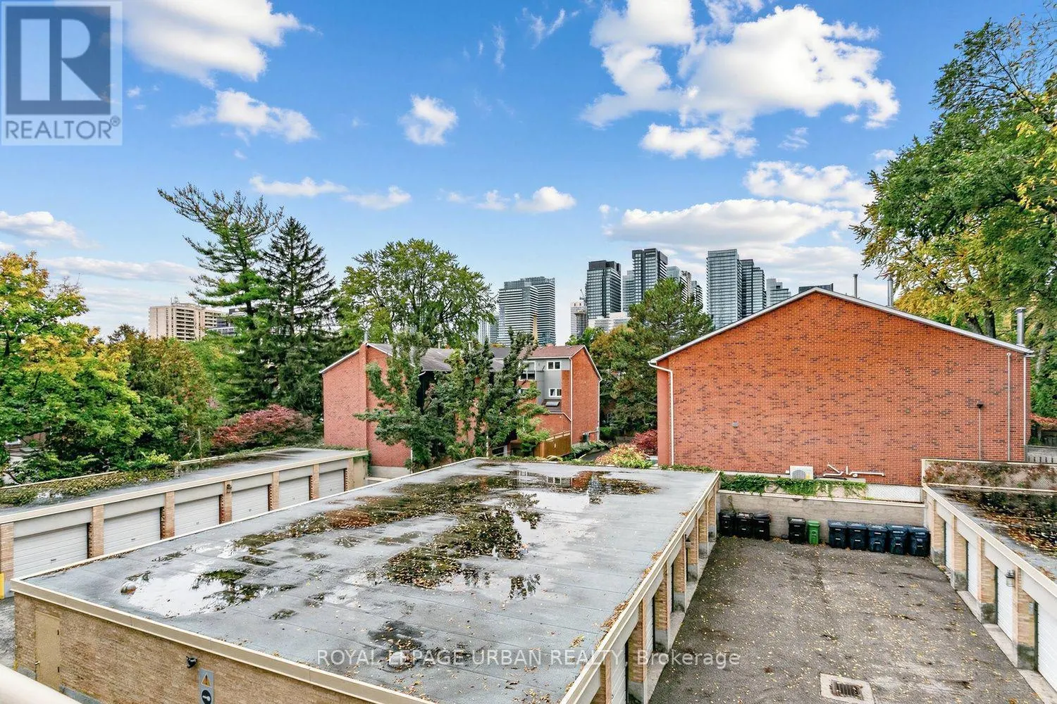 17 - 8 CORINTH GARDENS