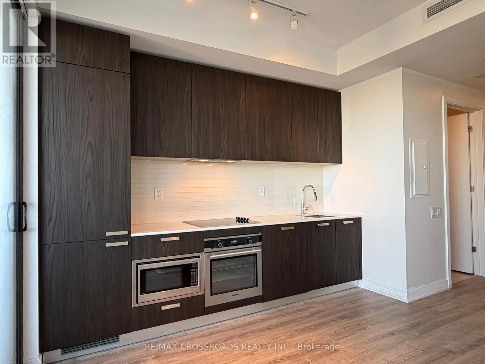 2713 - 50 CHARLES STREET E