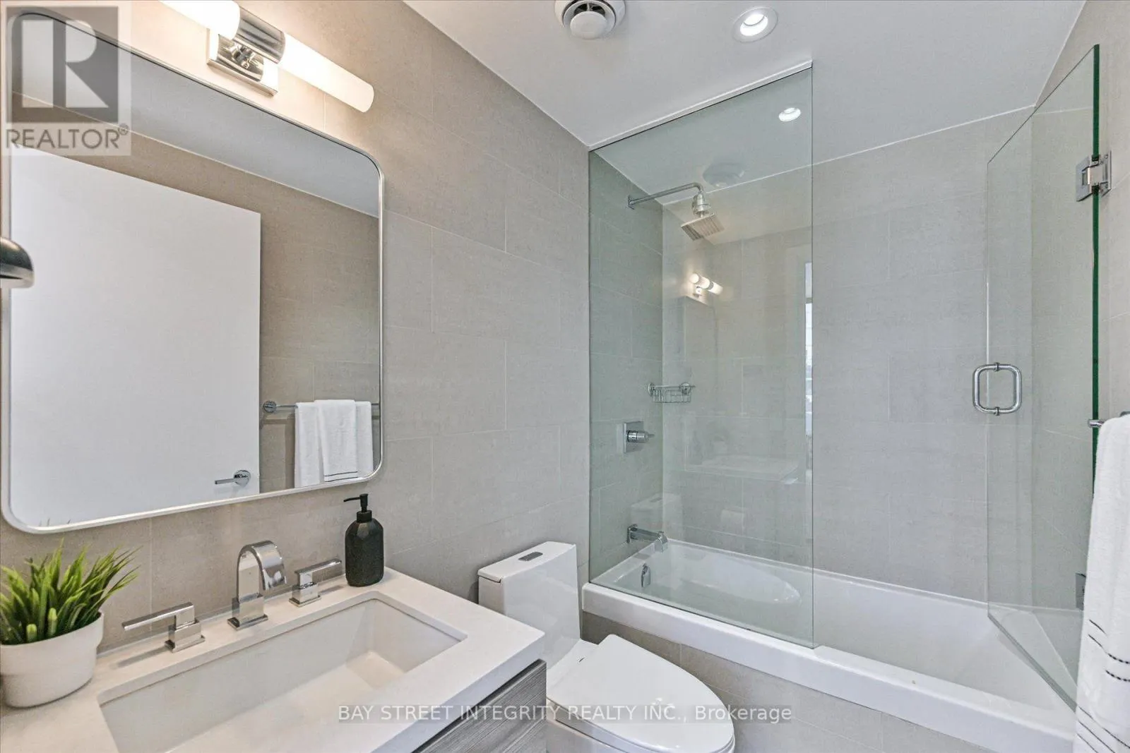 1403 - 224 KING STREET W