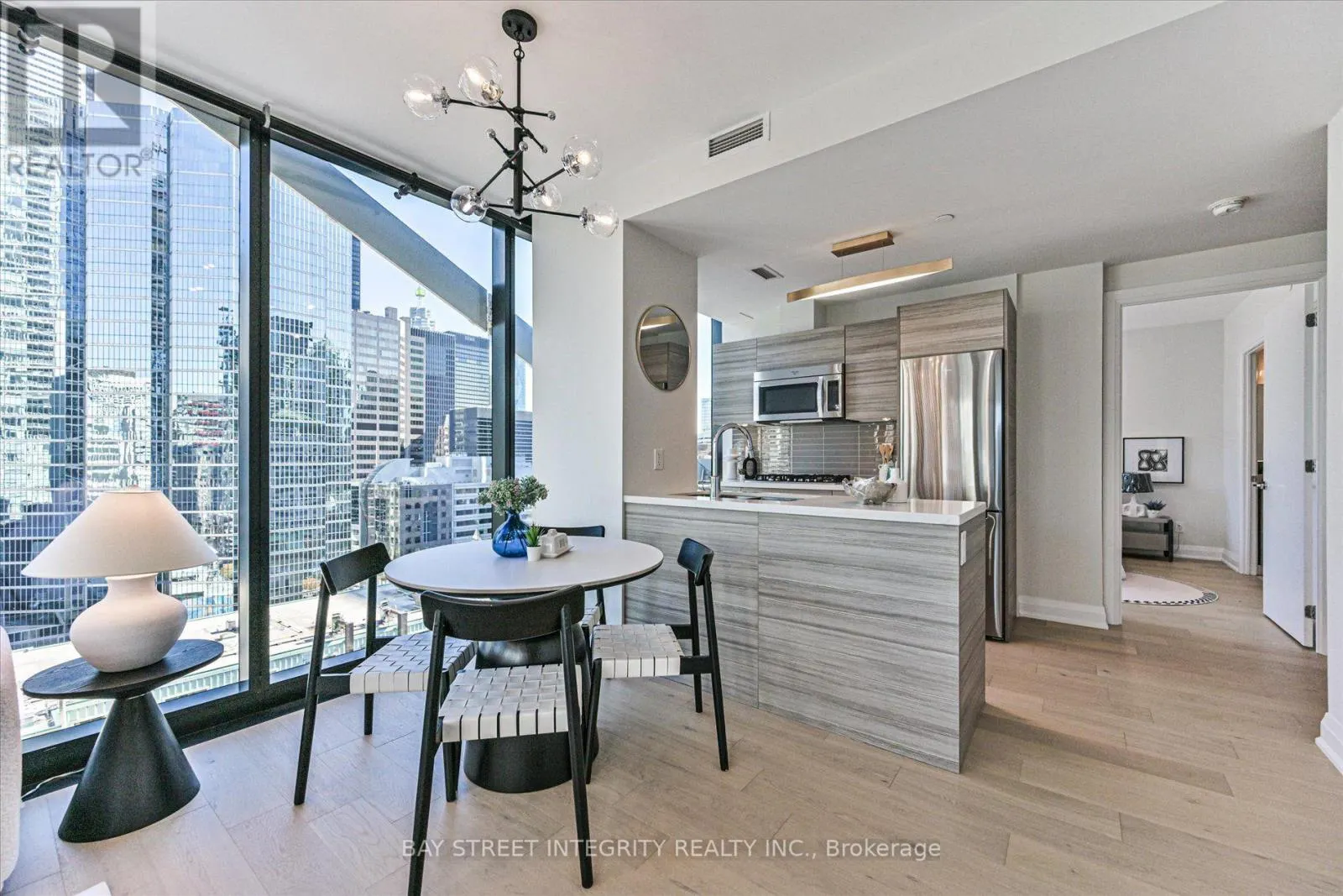 1403 - 224 KING STREET W