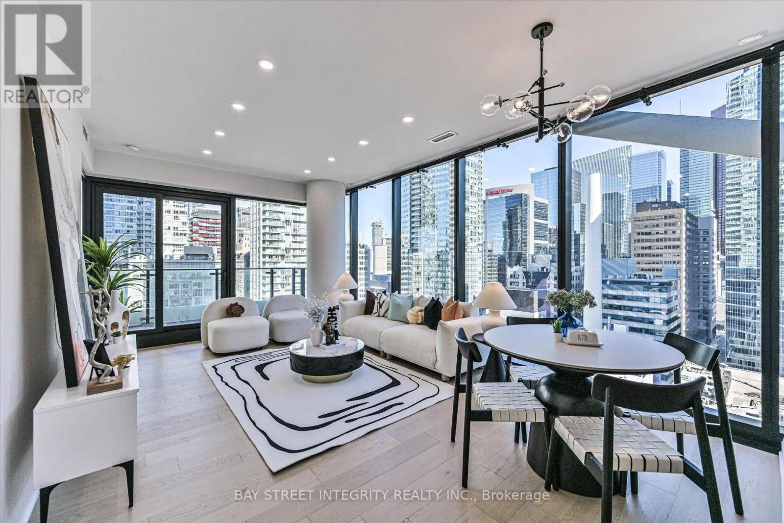 1403 - 224 KING STREET W