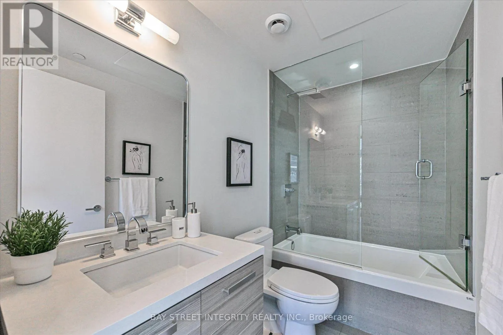 1403 - 224 KING STREET W