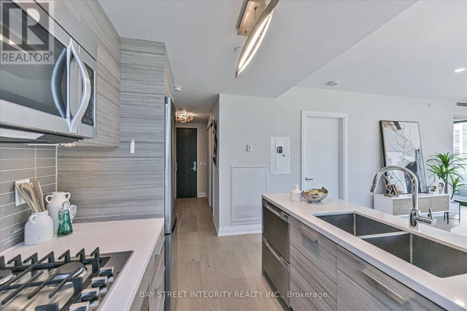 1403 - 224 KING STREET W