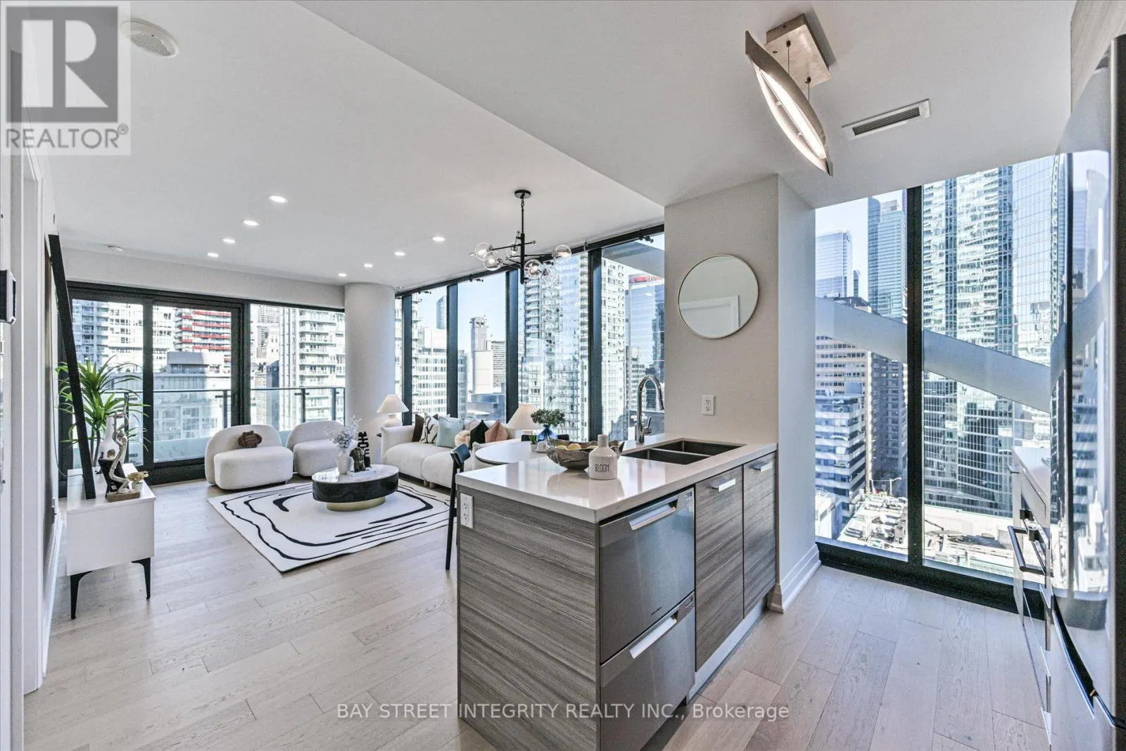 1403 - 224 KING STREET W
