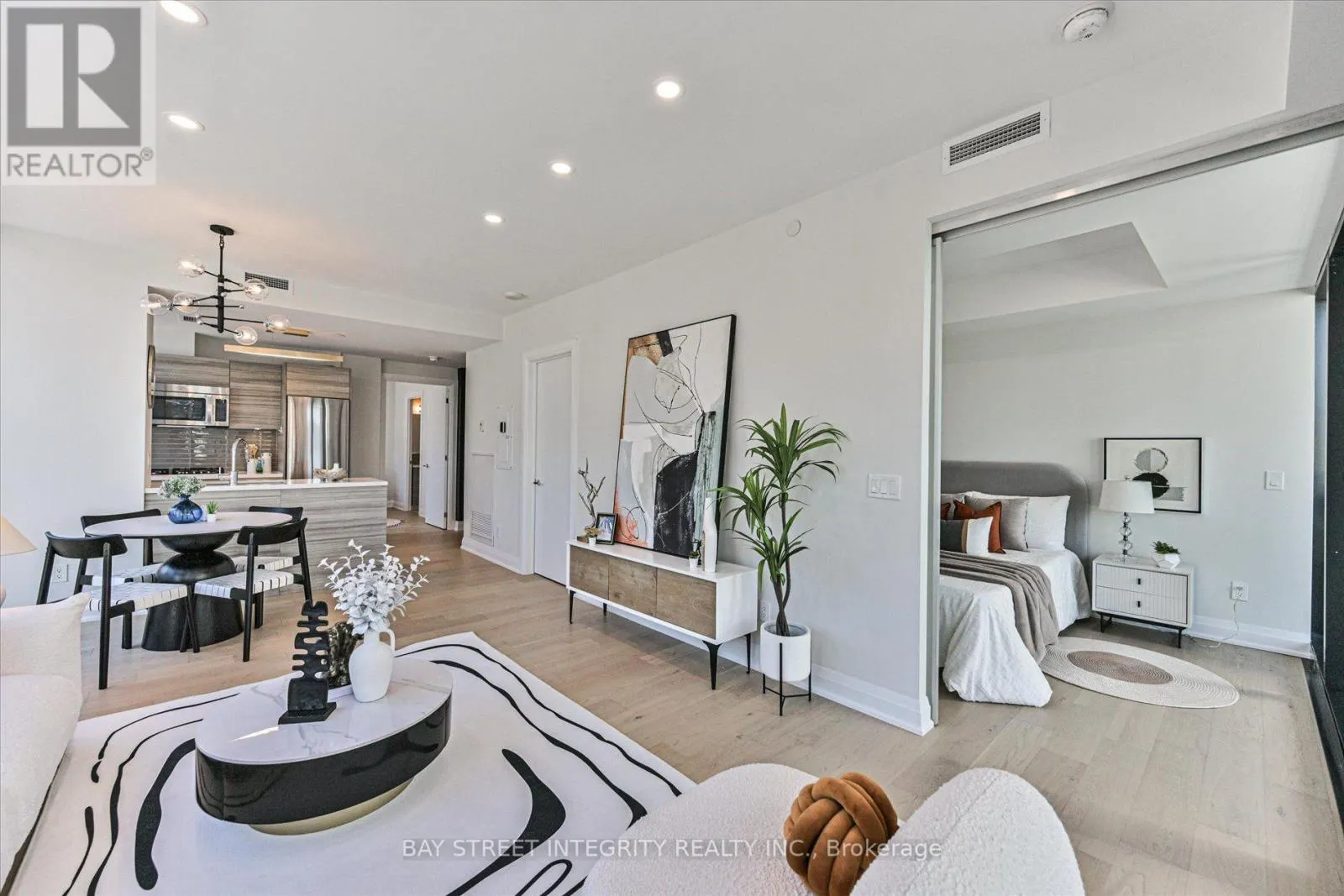 1403 - 224 KING STREET W