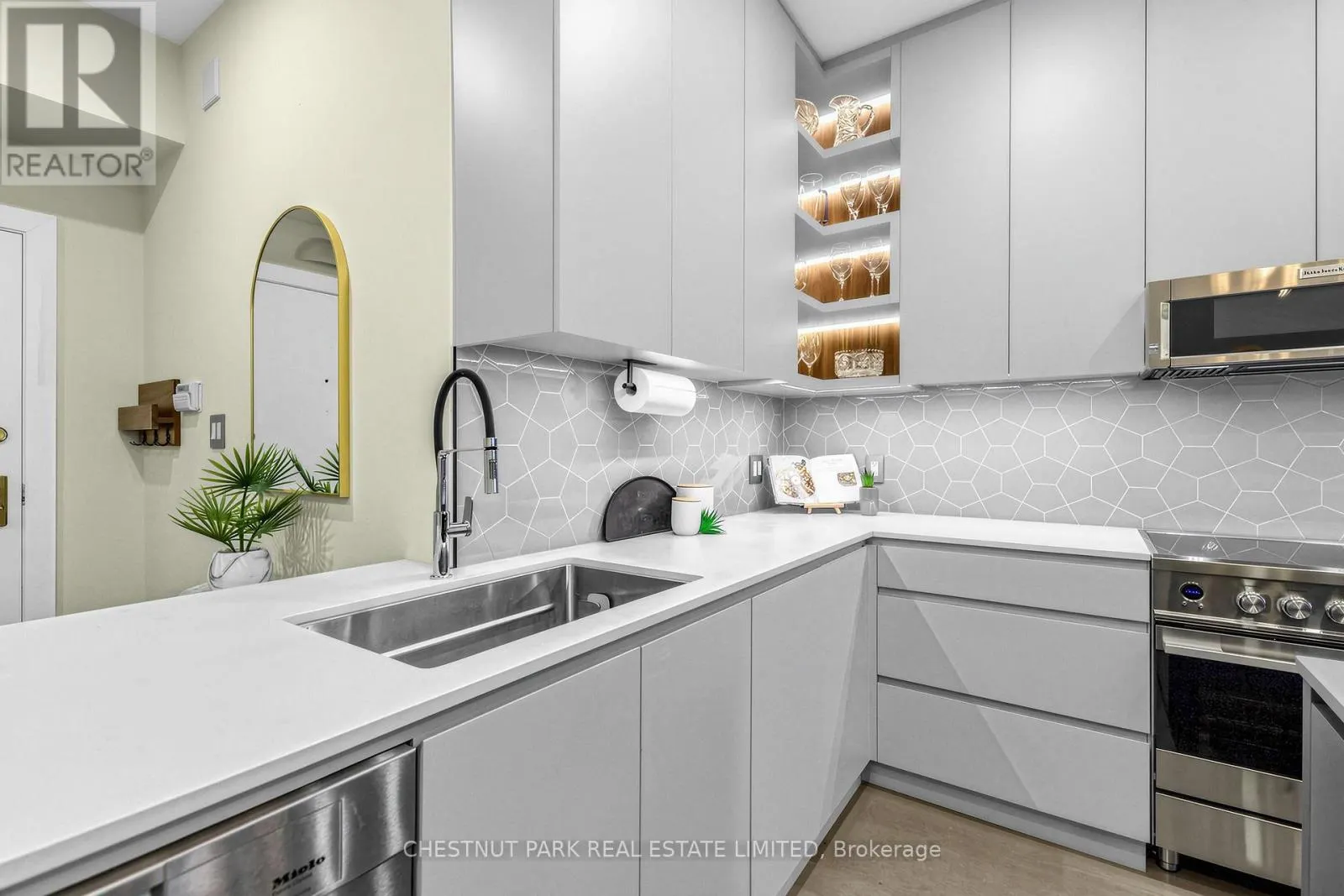 105 - 1177 YONGE STREET