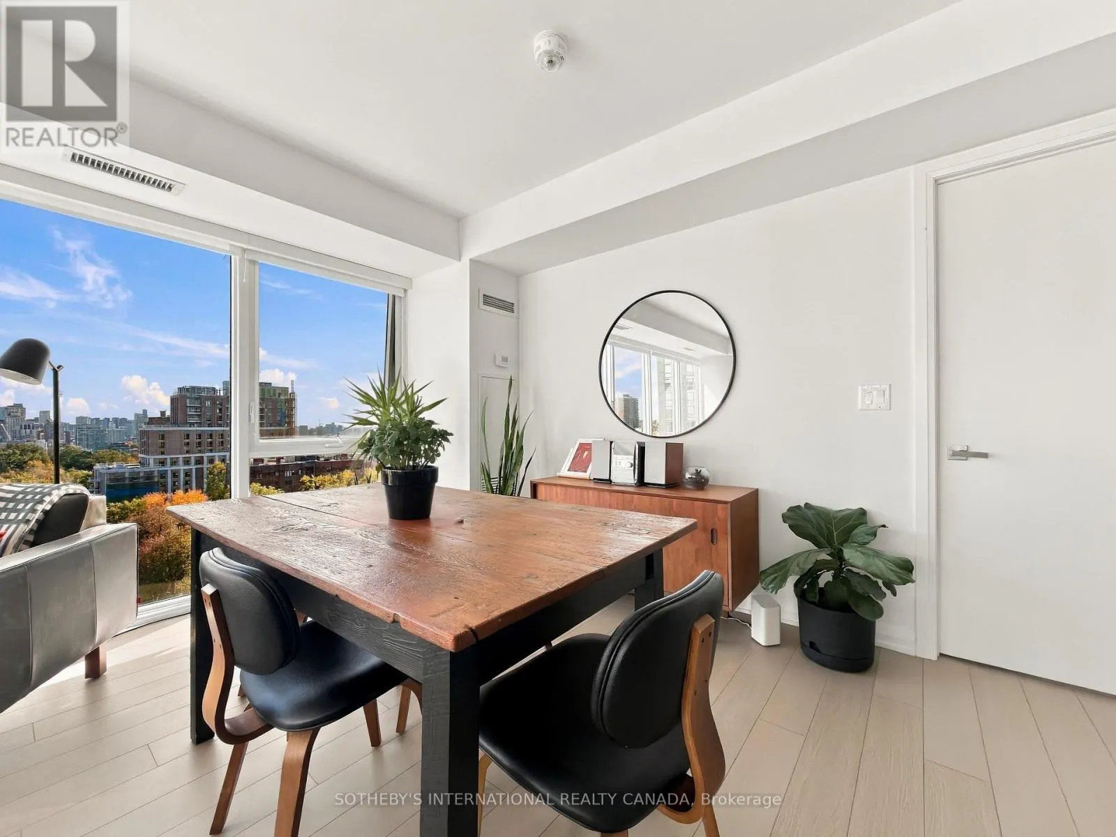 1310 - 99 FOXBAR ROAD