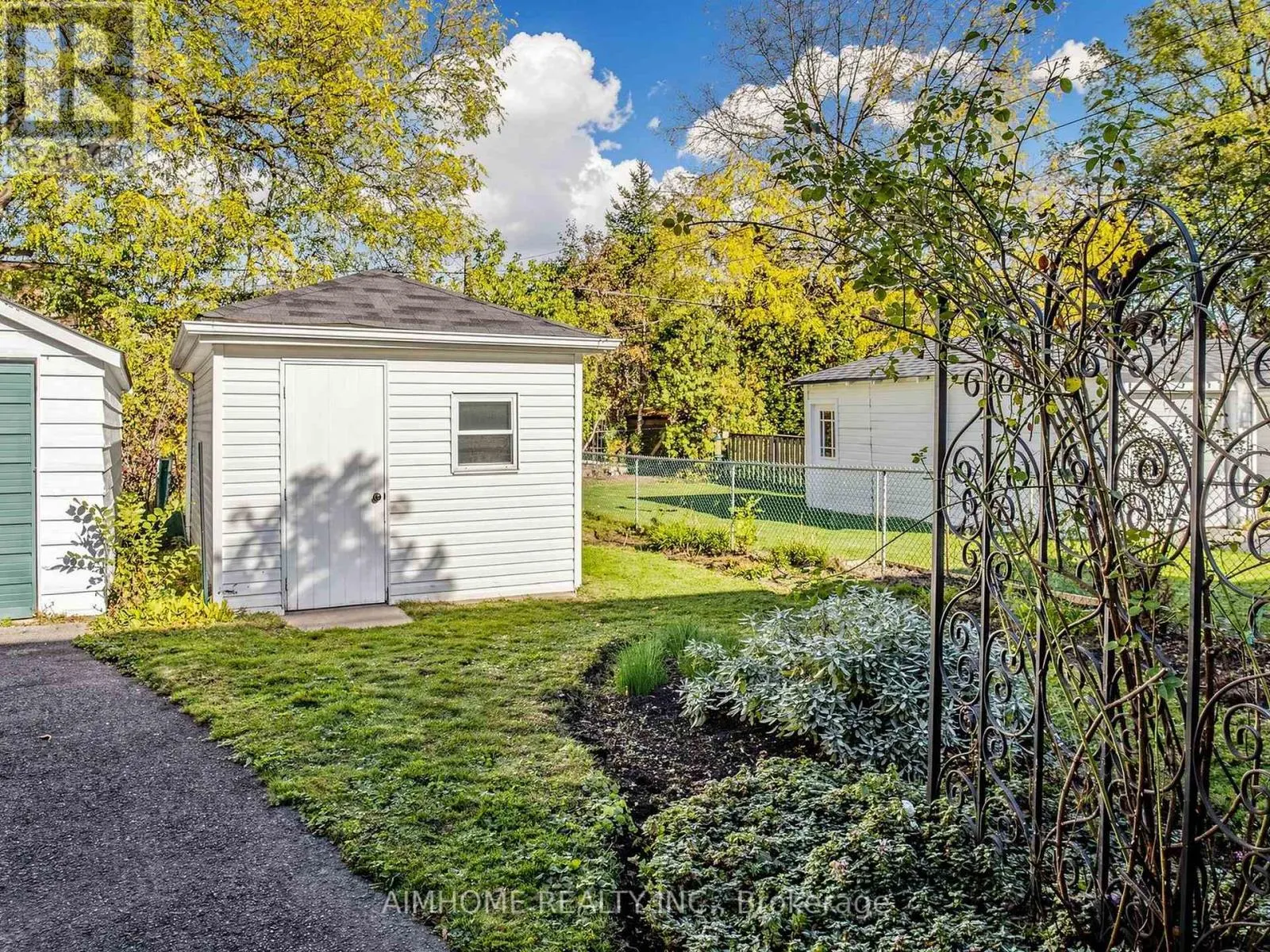 280 FAIRLAWN AVENUE