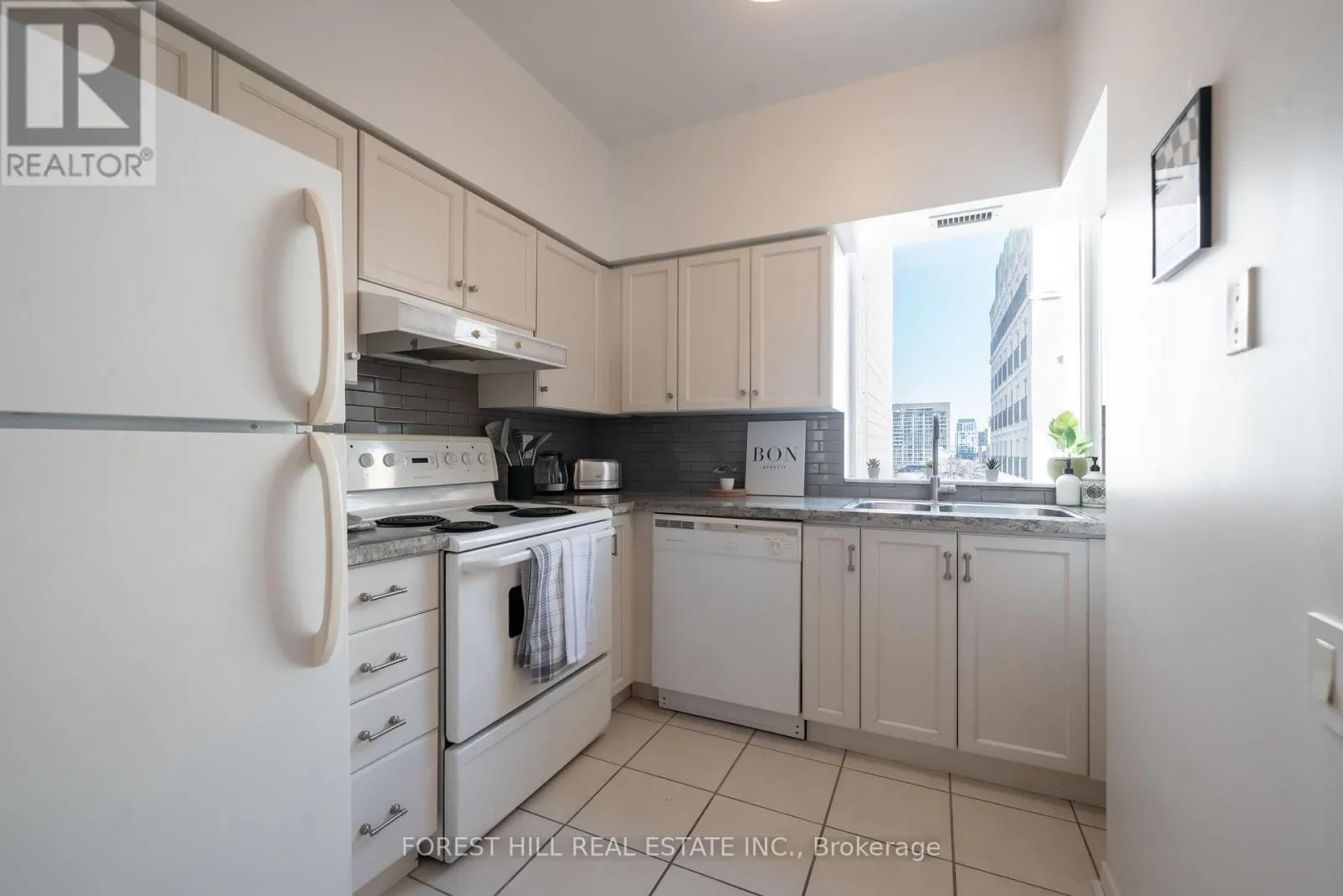 701 - 115 RICHMOND STREET E