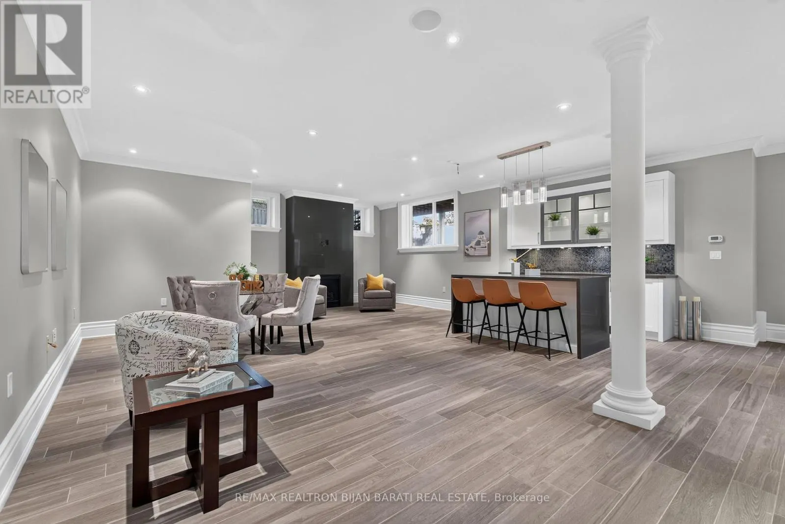 34 FLAREMORE CRESCENT