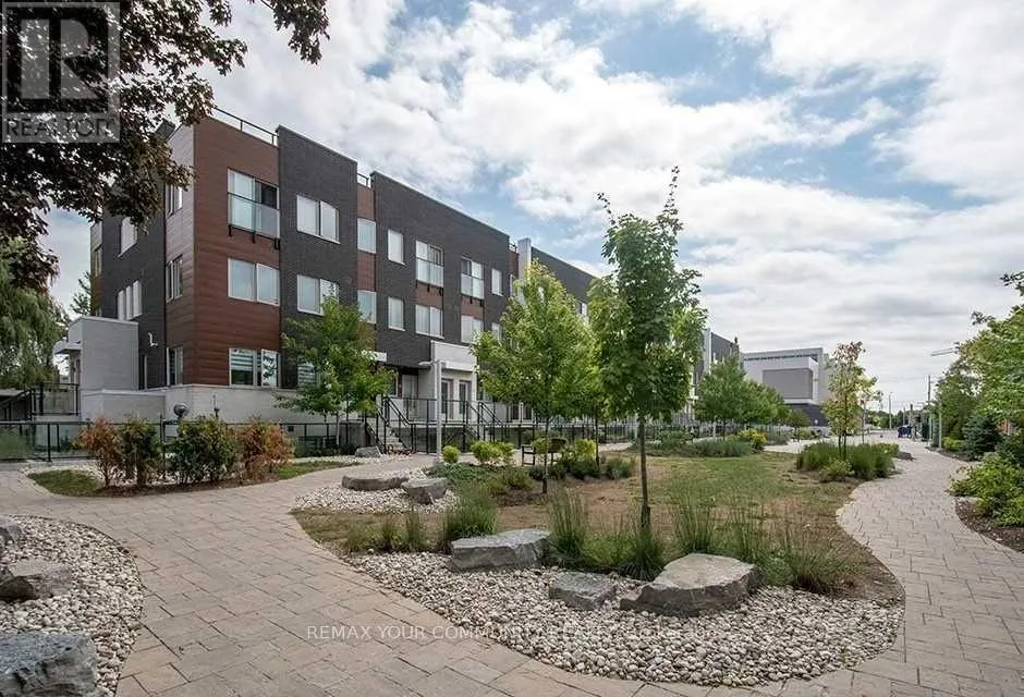 TH08 - 780 SHEPPARD AVENUE