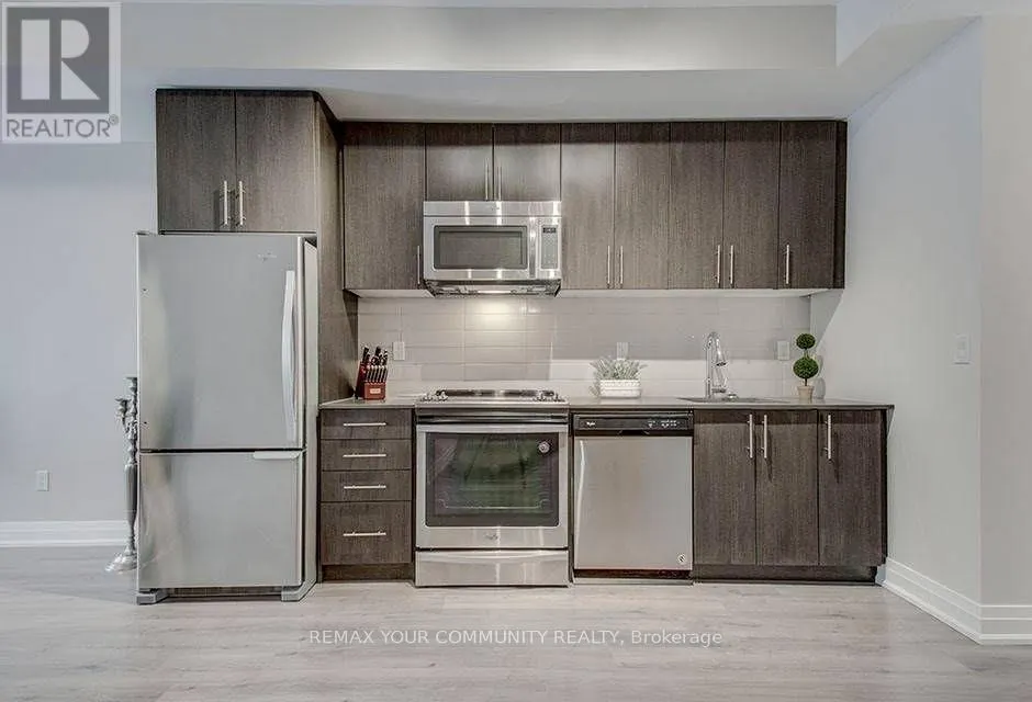 TH08 - 780 SHEPPARD AVENUE