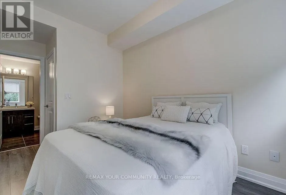 TH08 - 780 SHEPPARD AVENUE