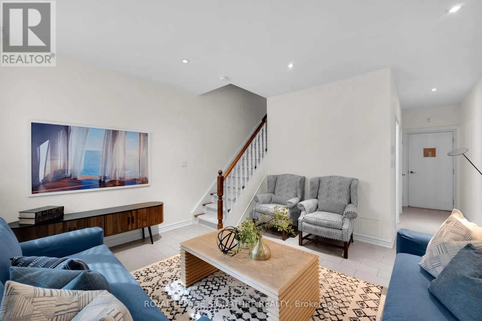 104 PLEASANT BOULEVARD