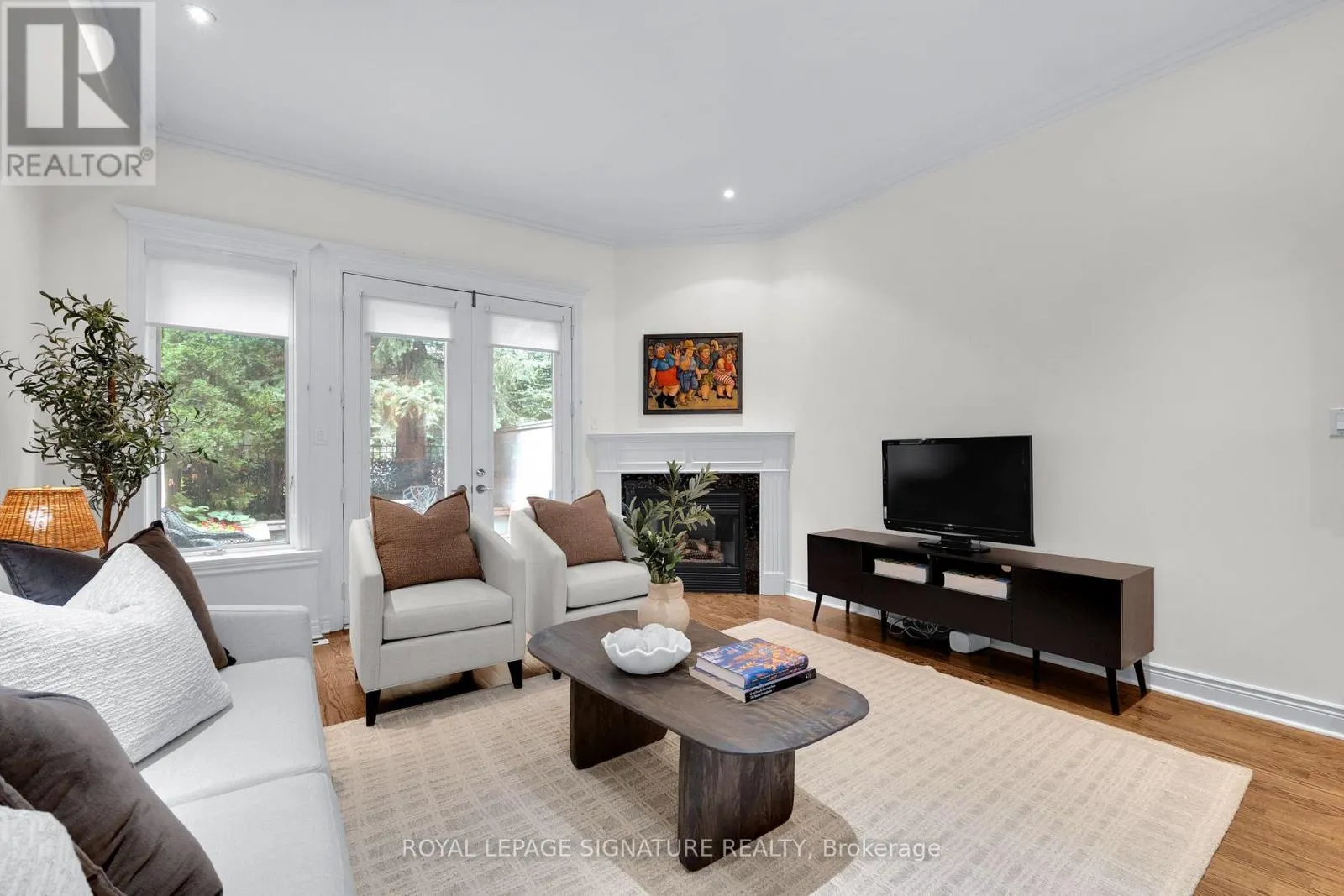 104 PLEASANT BOULEVARD