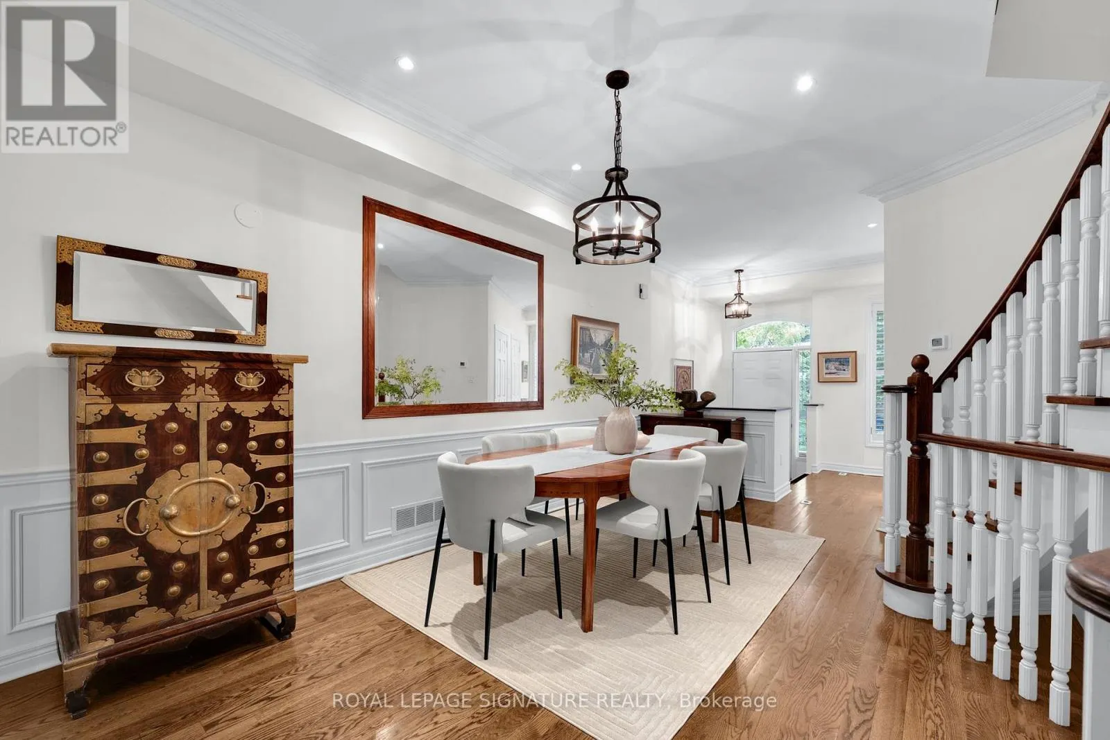 104 PLEASANT BOULEVARD