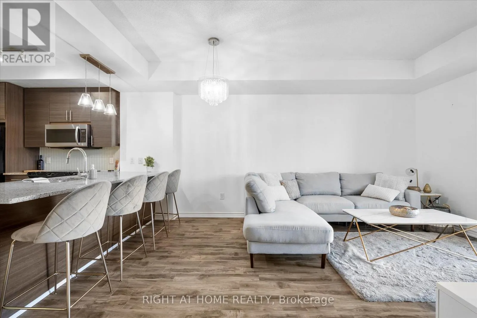 217 - 70 FOREST MANOR ROAD
