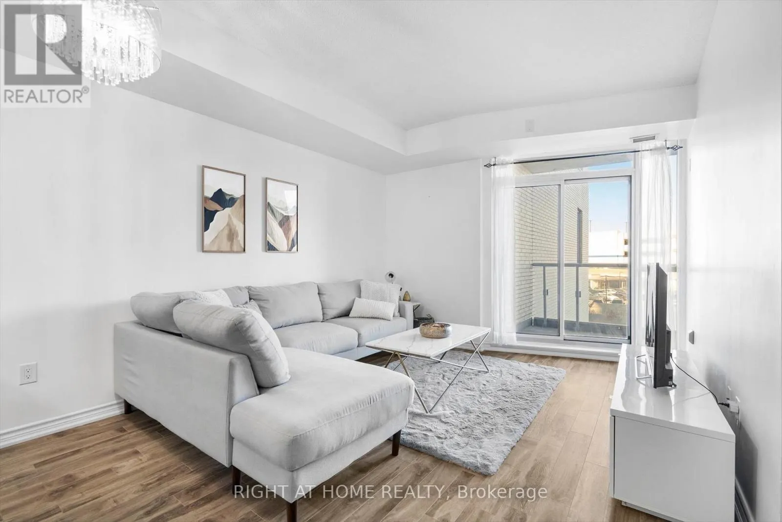 217 - 70 FOREST MANOR ROAD