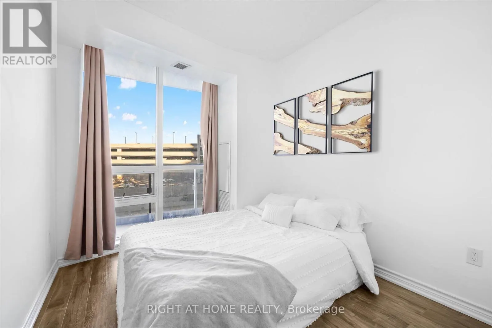 217 - 70 FOREST MANOR ROAD
