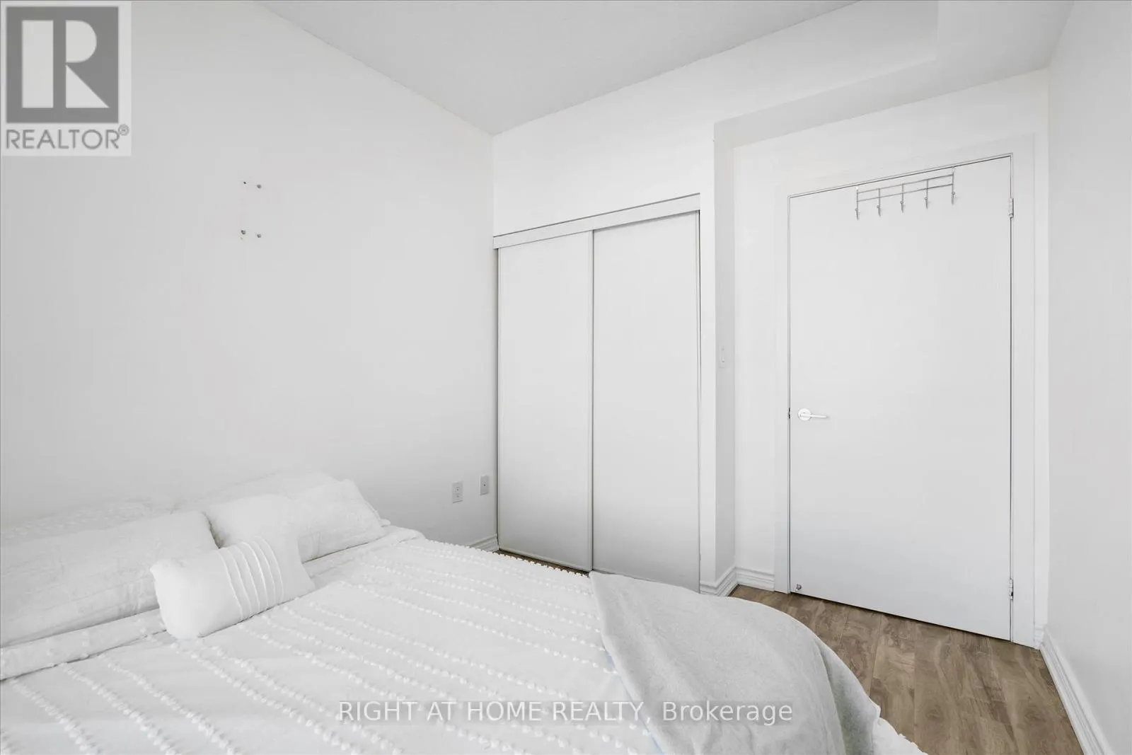 217 - 70 FOREST MANOR ROAD