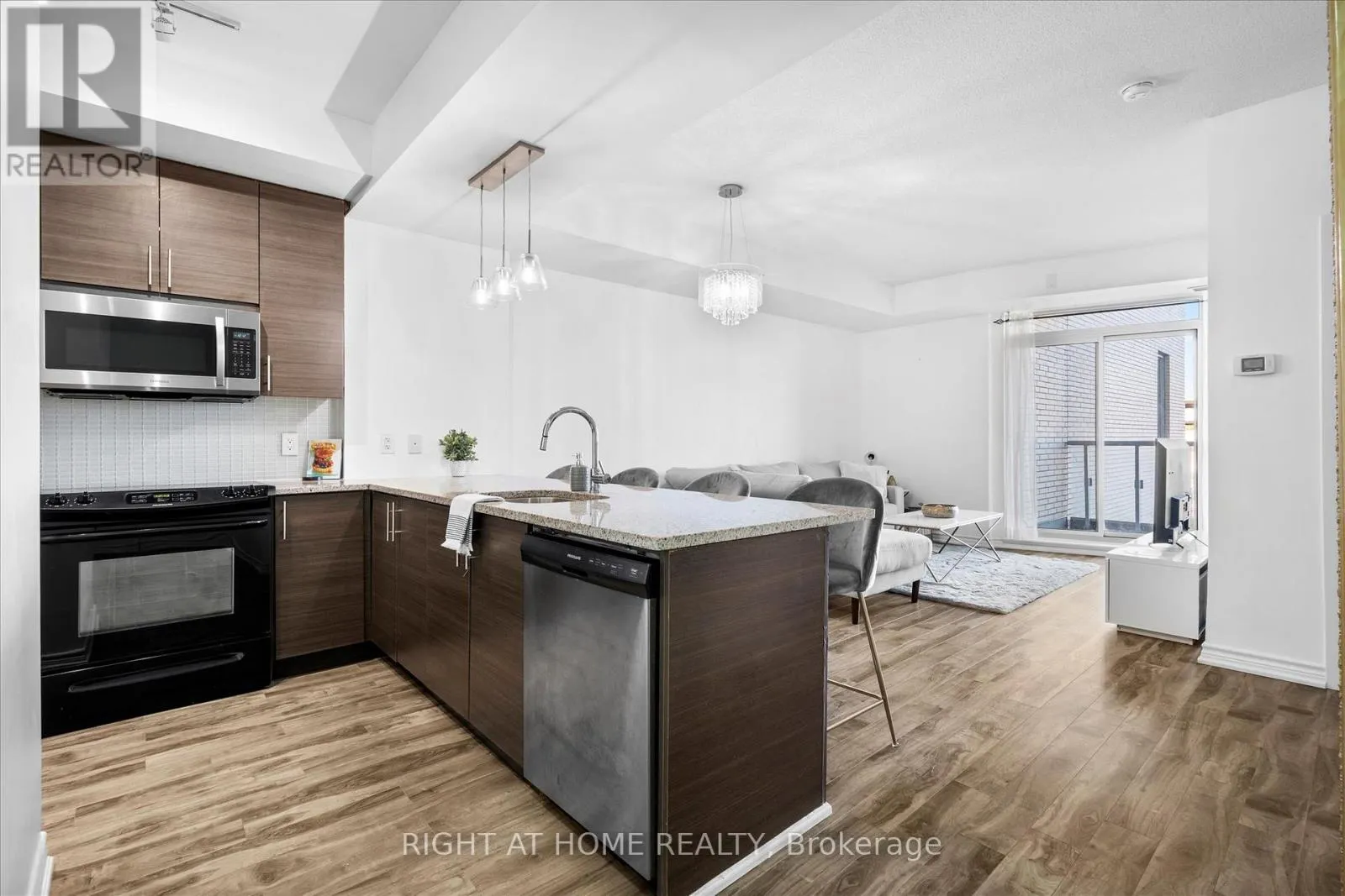 217 - 70 FOREST MANOR ROAD