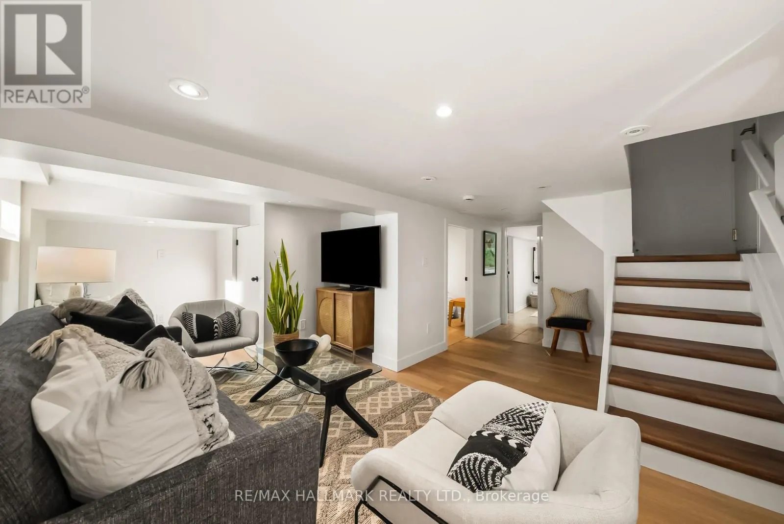39 THURSTON ROAD