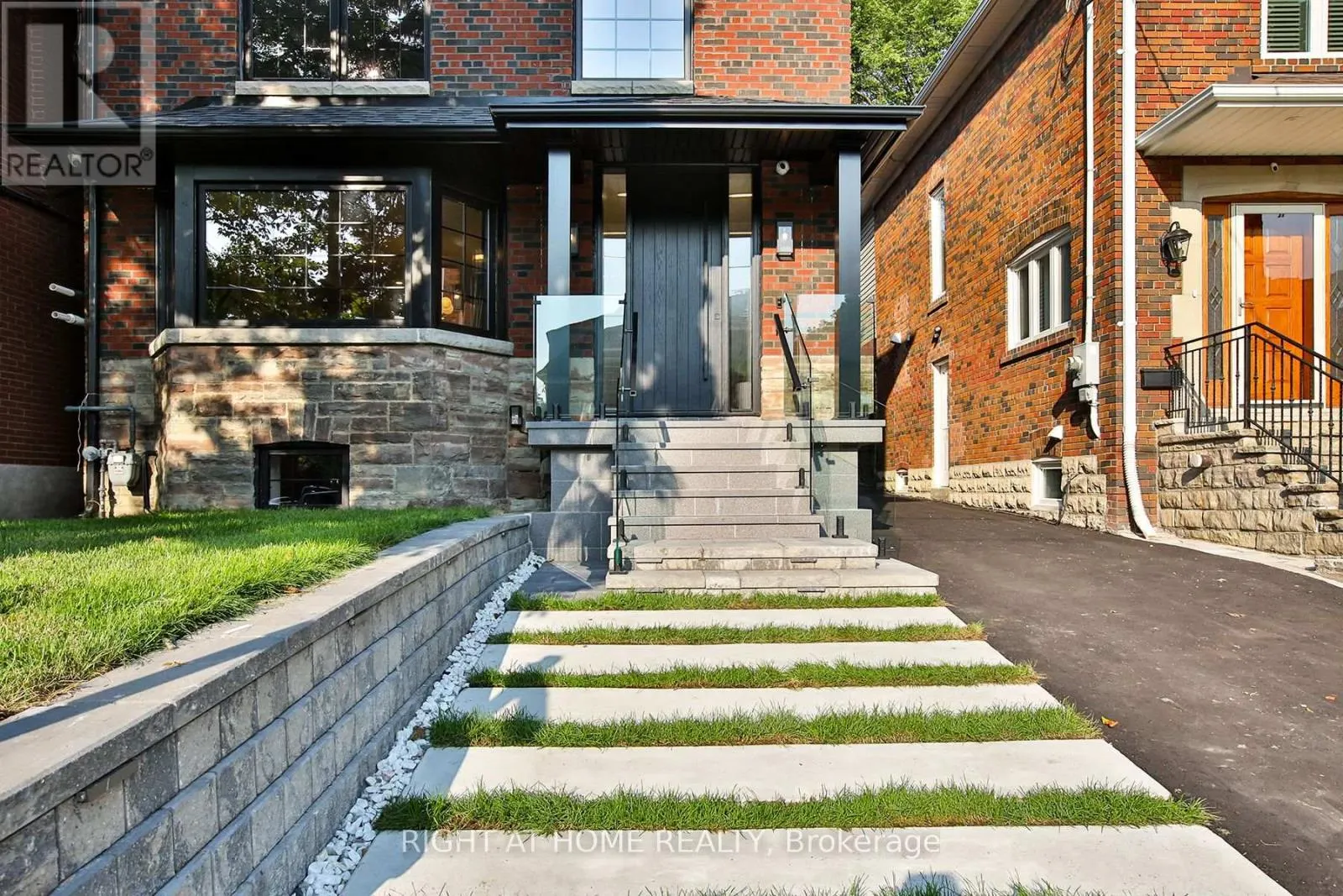106 EASTBOURNE AVENUE