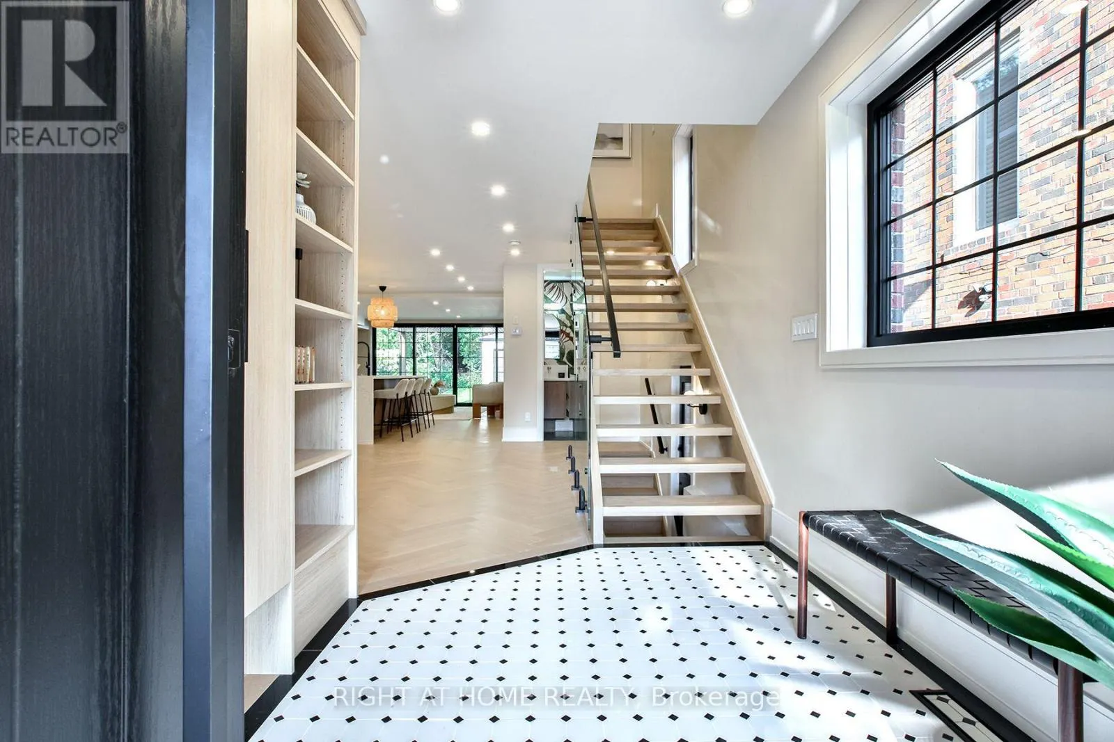 106 EASTBOURNE AVENUE