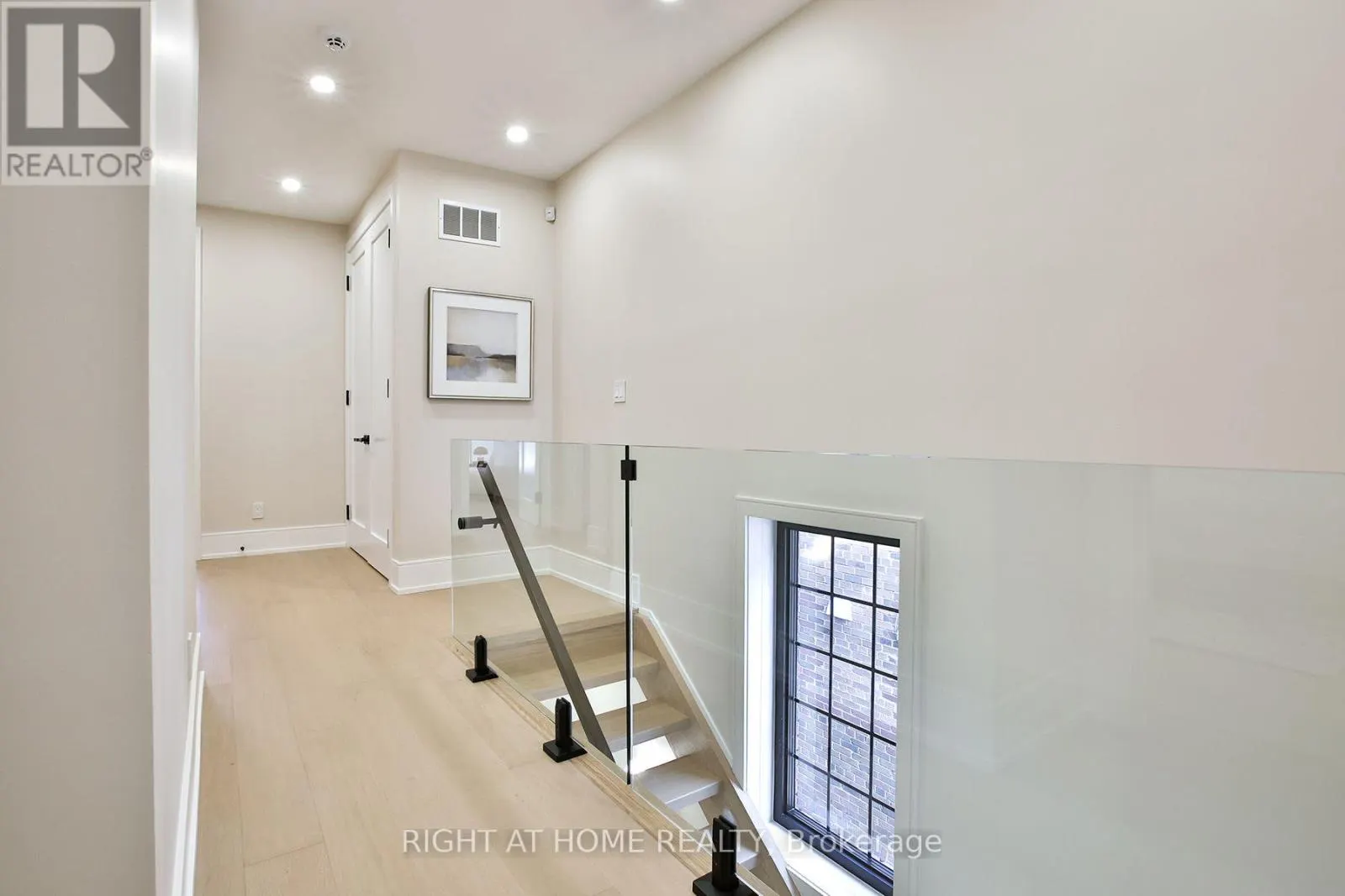 106 EASTBOURNE AVENUE
