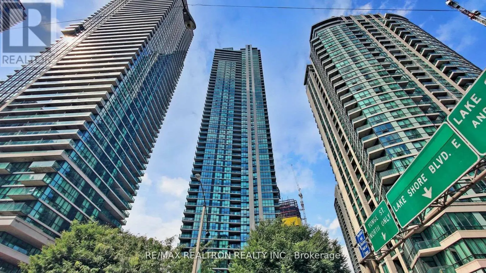 2104 - 18 HARBOUR STREET