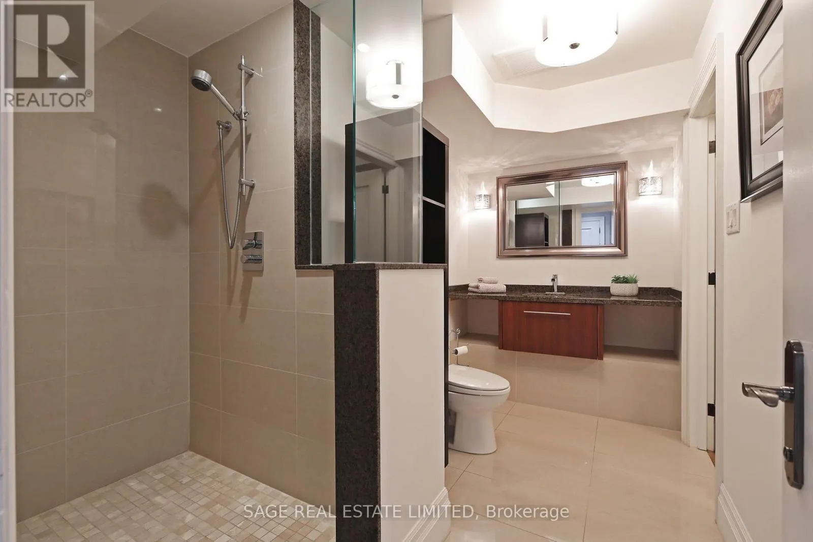 133 GLENGROVE AVENUE W