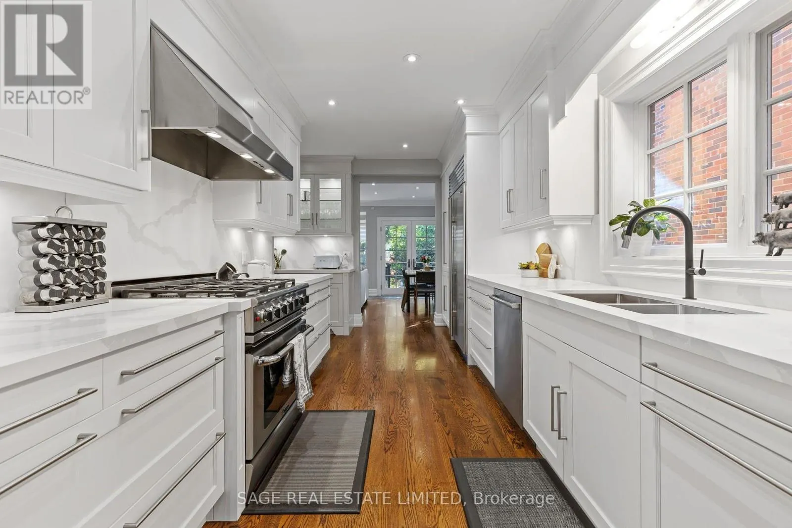 133 GLENGROVE AVENUE W