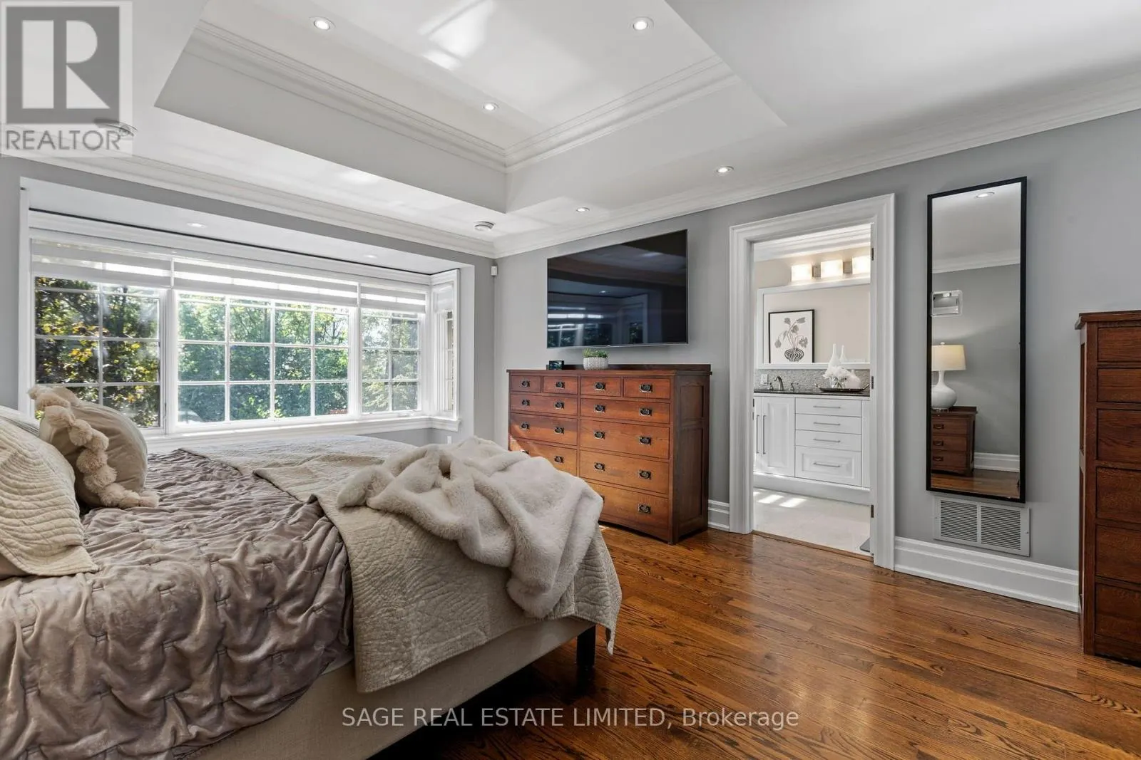 133 GLENGROVE AVENUE W