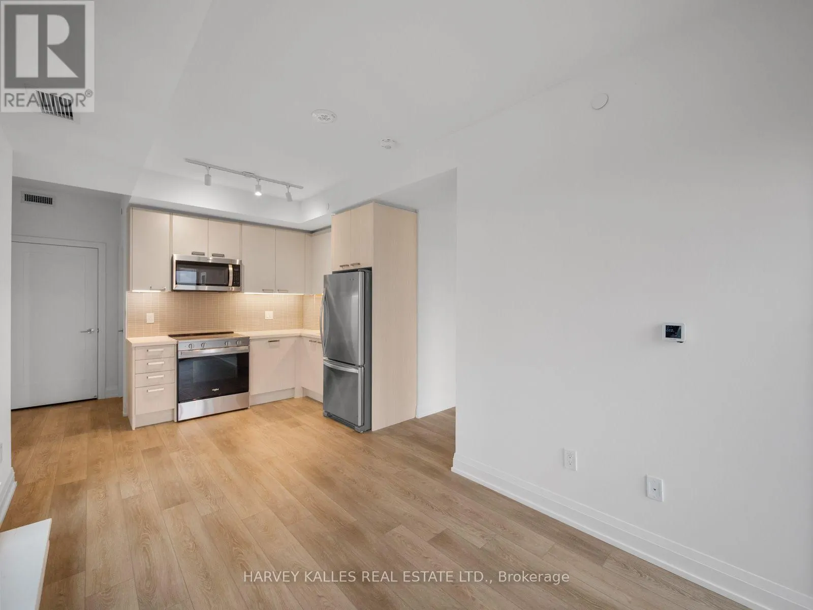 3703 - 20 SOUDAN AVENUE