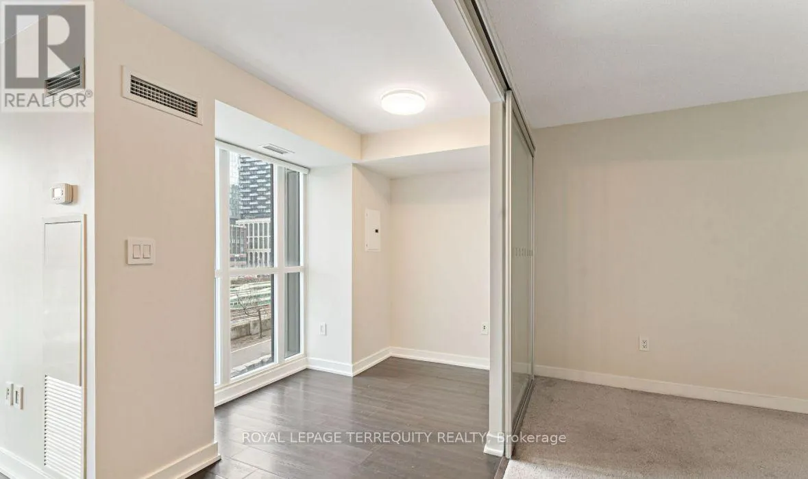 321 - 151 DAN LECKIE WAY