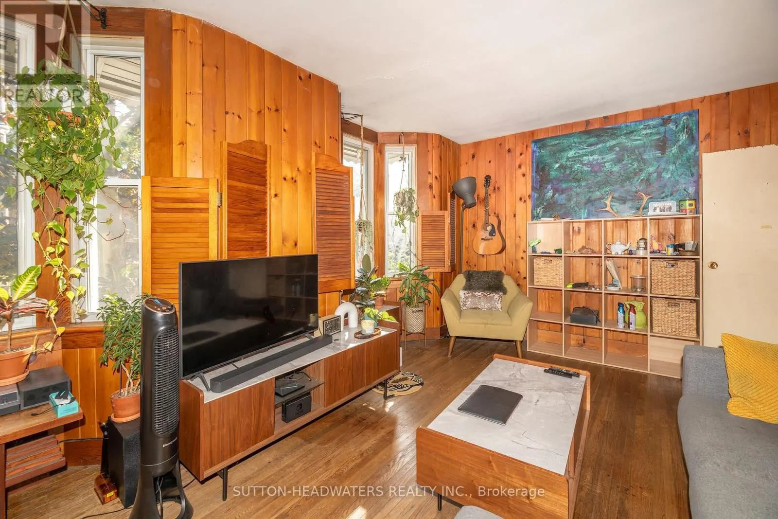 106 BARTON AVENUE