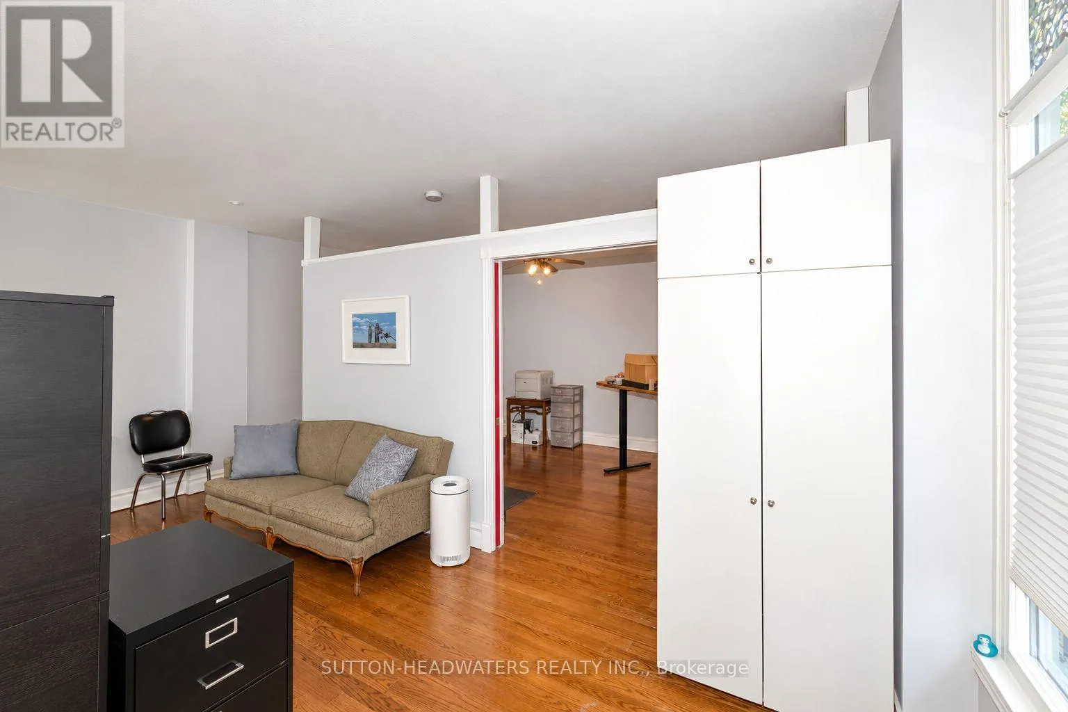 106 BARTON AVENUE