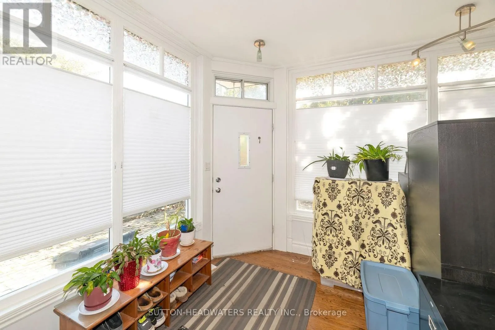 106 BARTON AVENUE