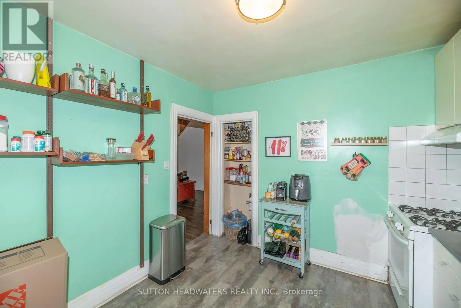 106 BARTON AVENUE