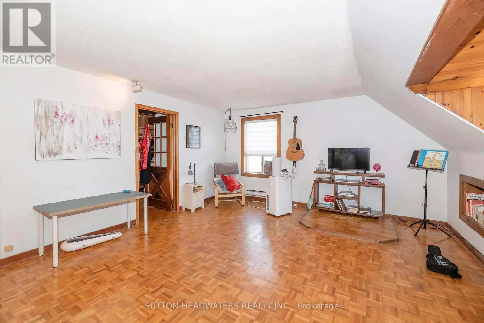 106 BARTON AVENUE