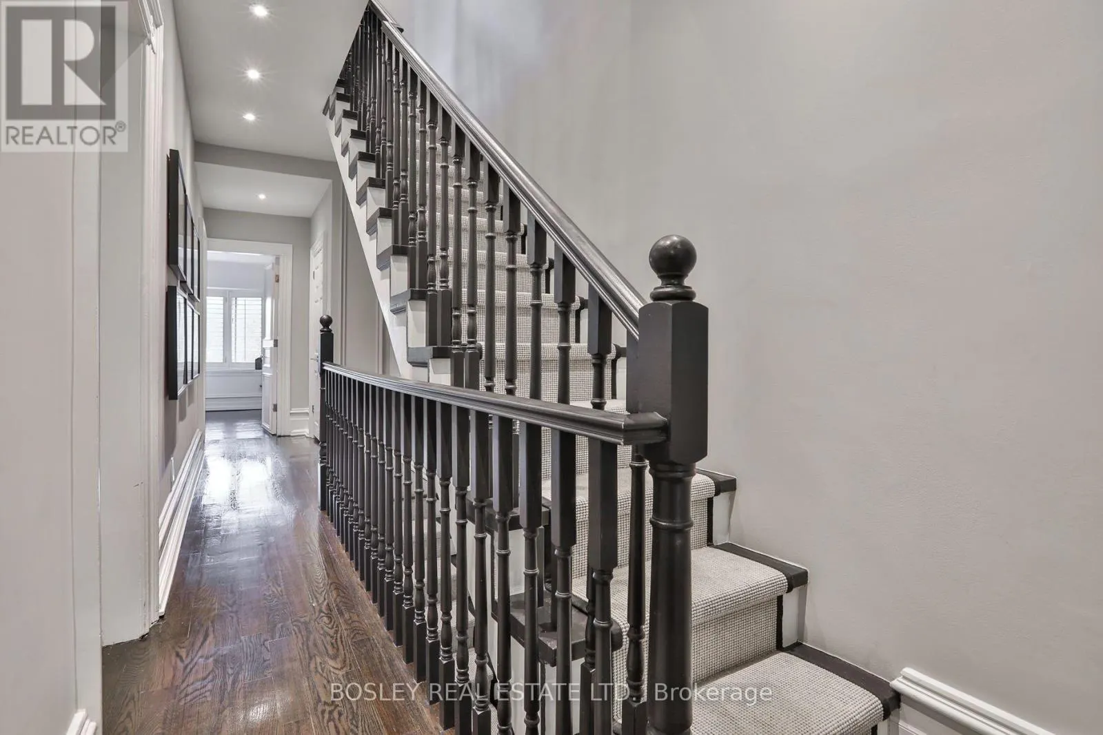 128 COLLIER STREET