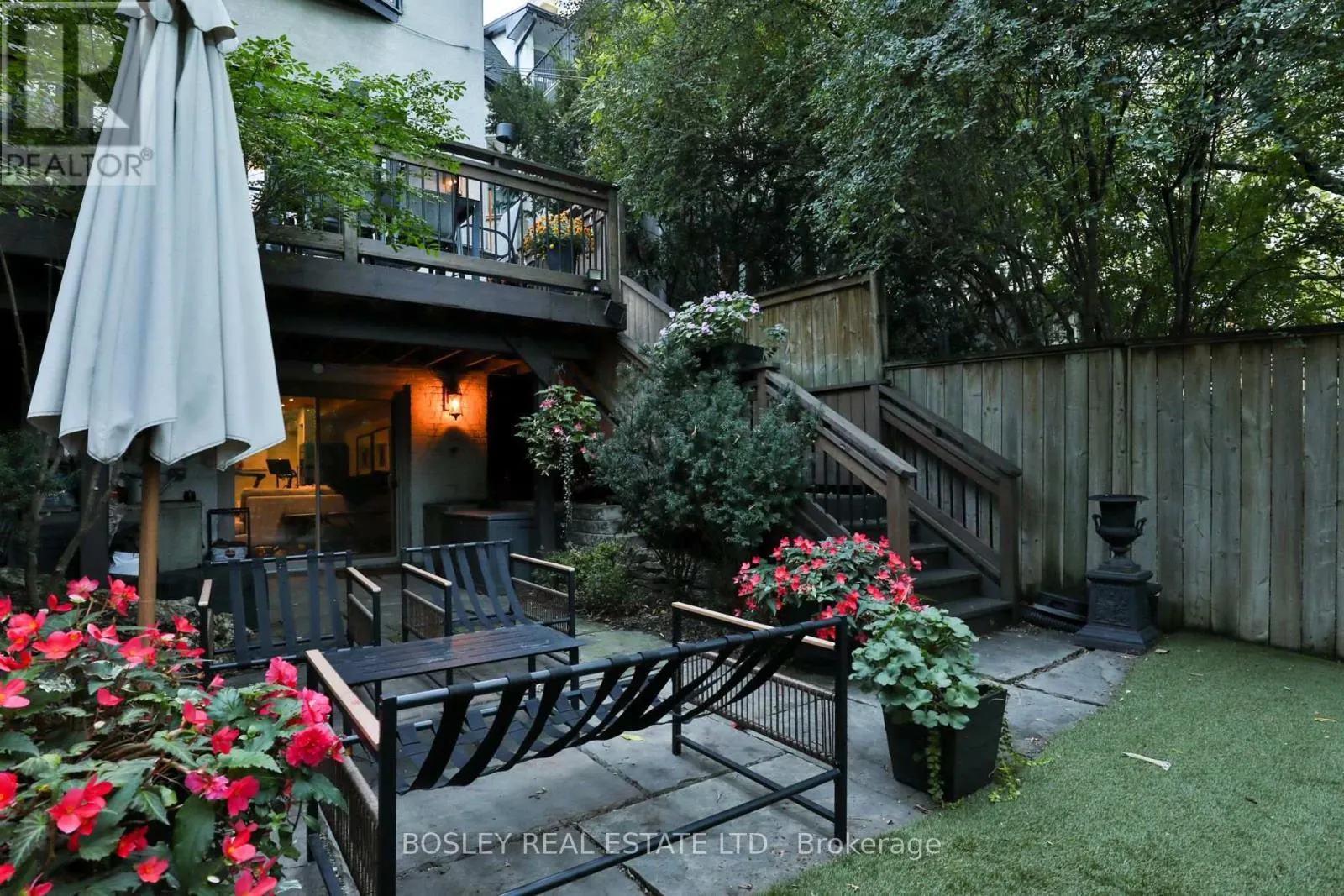 128 COLLIER STREET