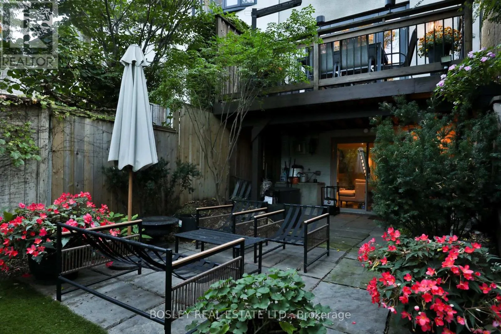 128 COLLIER STREET