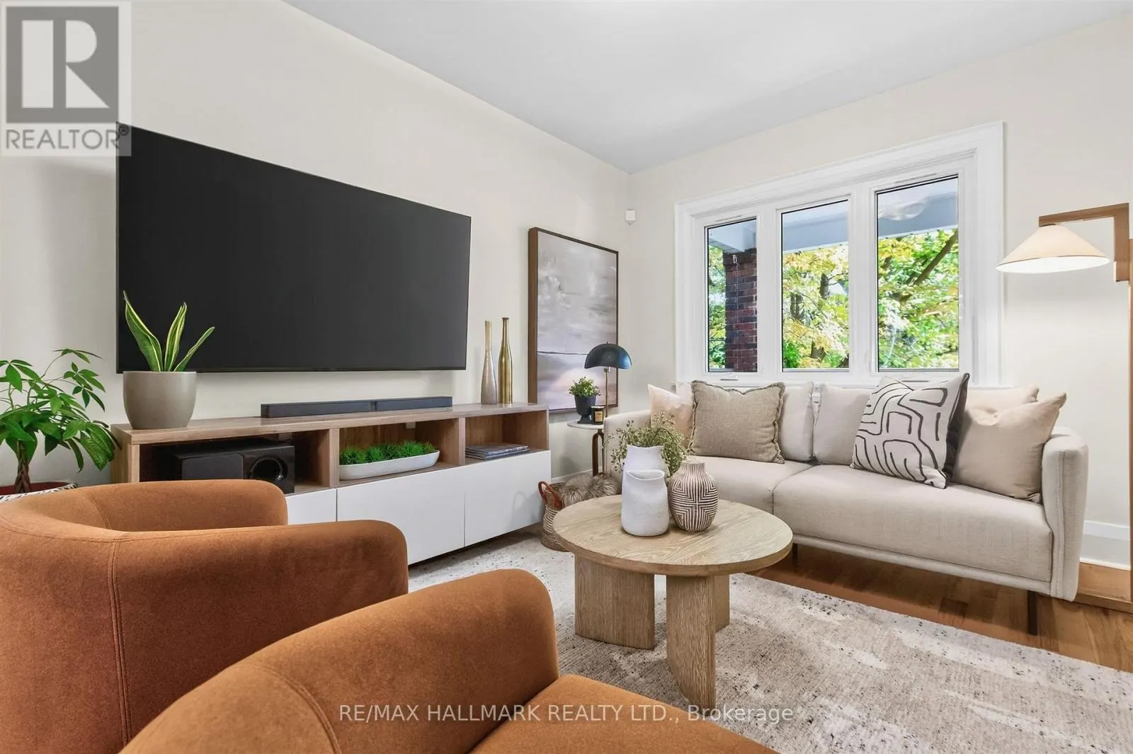 384A MONTROSE AVENUE